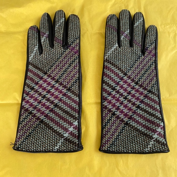 Burberry Leather Ladies gloves
